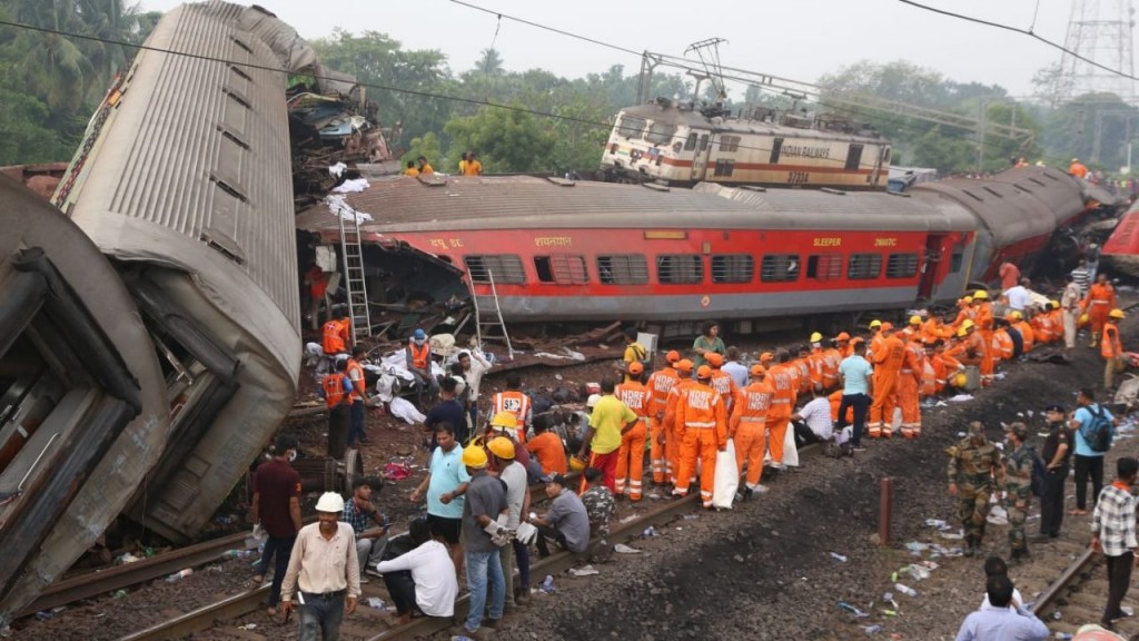 India gai 2 reylu mudi arai 13 meehaku maruvehjje