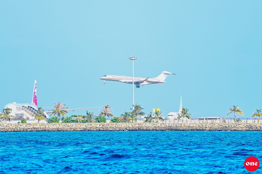 VIA ah record eh, eh dhuvas therey 924 flight movement