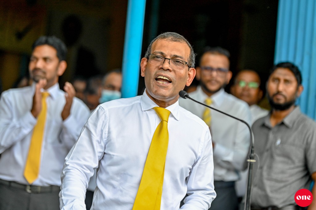Nasheed maadhamaa noosverin aa bahdhalu kurahvanee