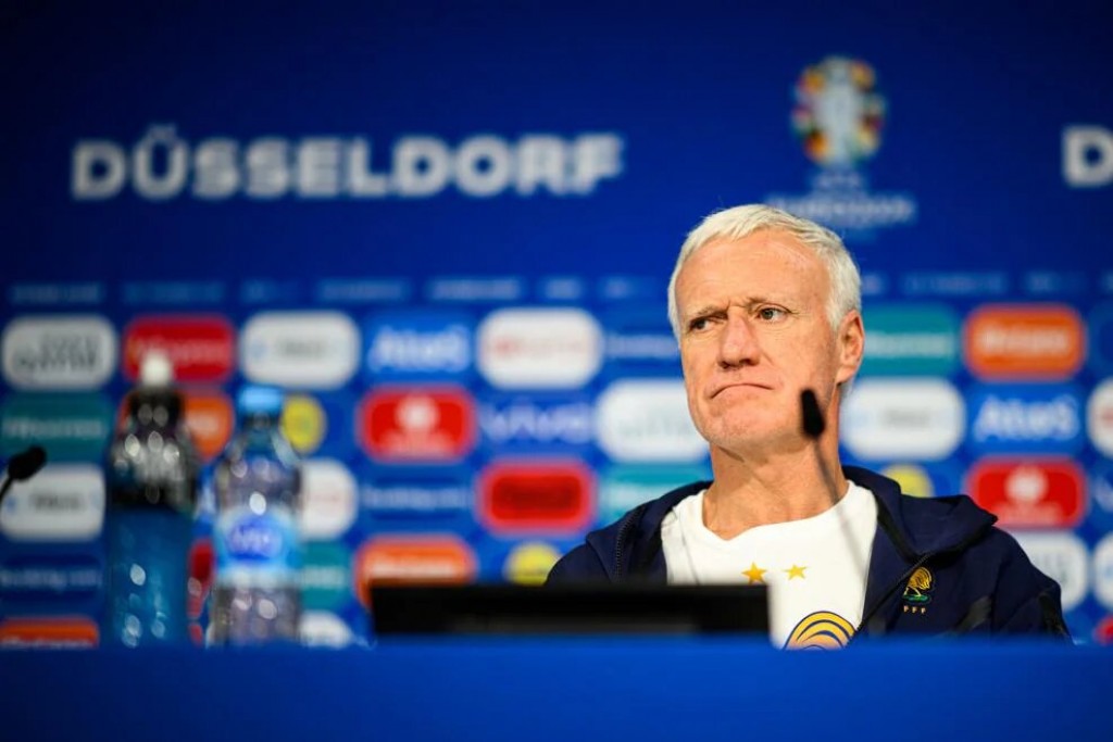 Goal nujeheythee Deschamps kanboduvefai : ''dhen 2 vana furusatheh nulibeyne''