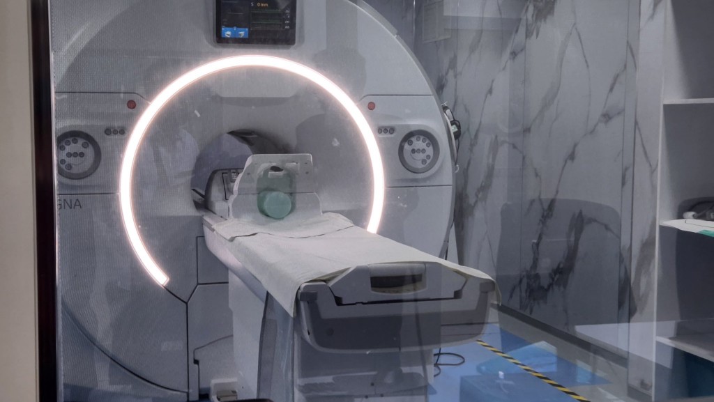 Ungoofaaru Regional Hospital in MRI ge hidhumaiy dheyn fashaifi