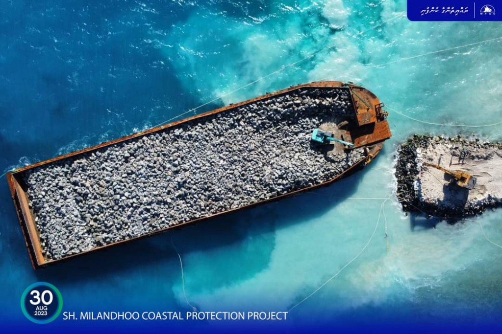 Milandhoo gandudhoh himaayai kurumah beynunvaa bodu hilaige 4 vana shipment gengosfi