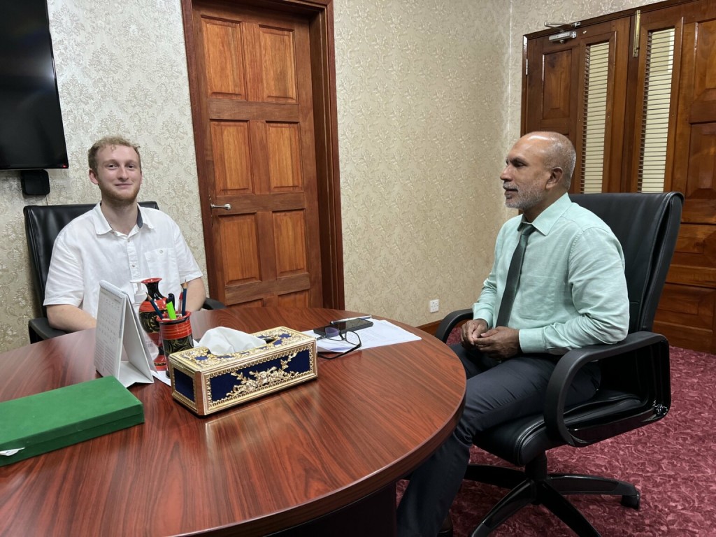 UKge firihenaku raajjeygai islam vejje