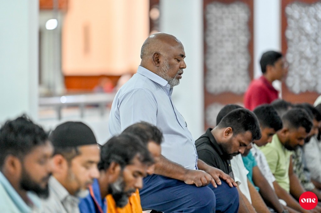 One Photo: 1444 vana aharuge roadha mahuge furathama tharaavees namaadhu