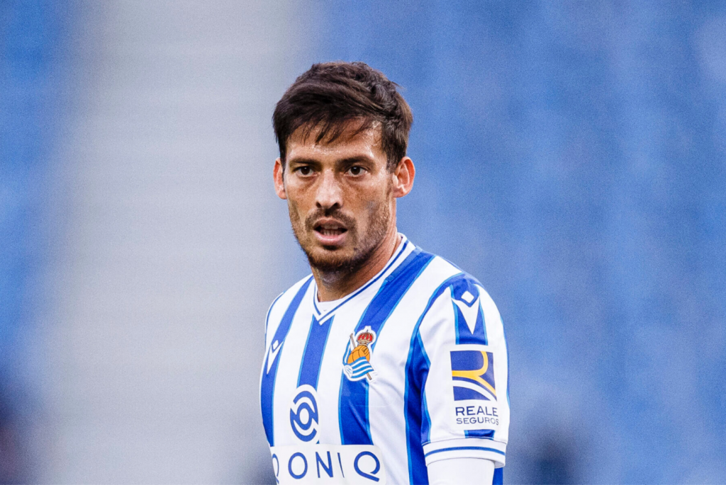 Umurun 37 aharugai David Silva retire koffi