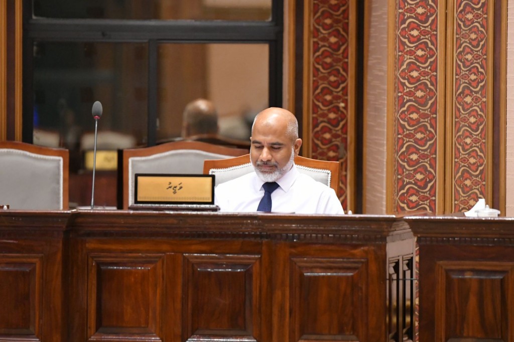 Kuree sarukaarun vanee Principalun thanthanah aruvaalai muvahzzafunnah aniyaaverivefai: Shafeeu