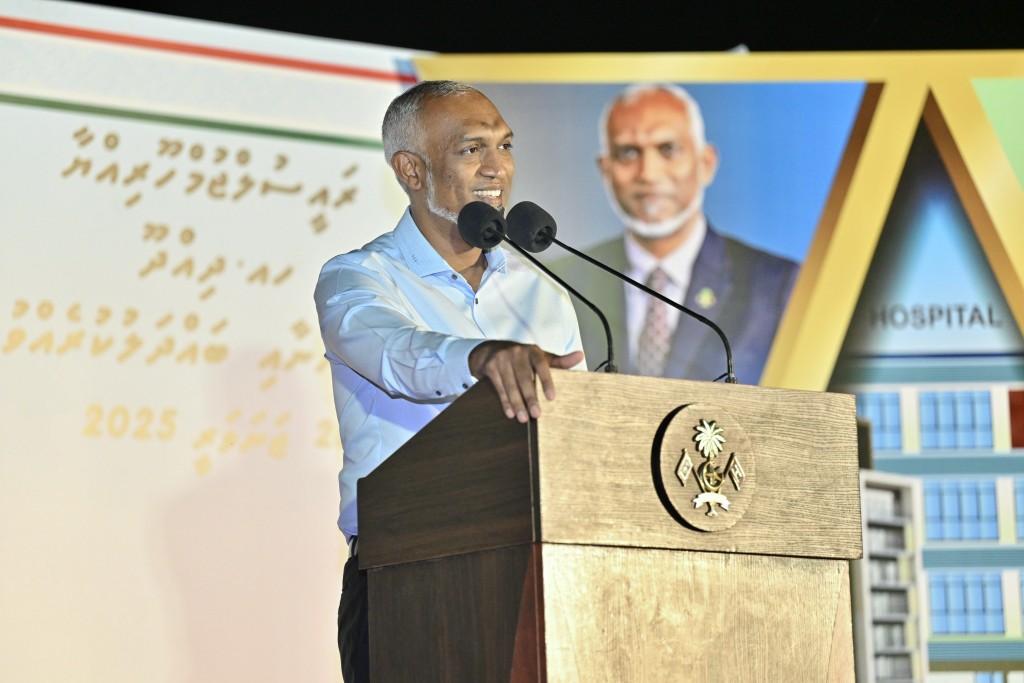 Dhidhoo gai alha airport aai bainalaguvaamee fenvaruge stadium ge massaikai mi aharu fashaanan: Raees