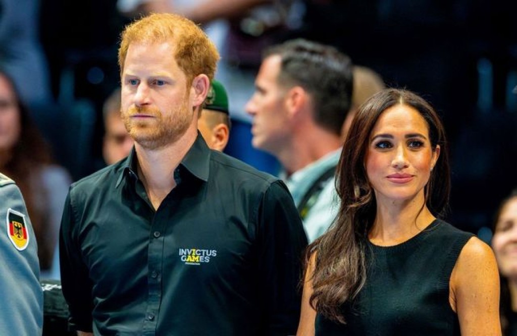 Meghan aai Prince Harry ge gulhun heenaruvamundhaa kamuge adu thakeh