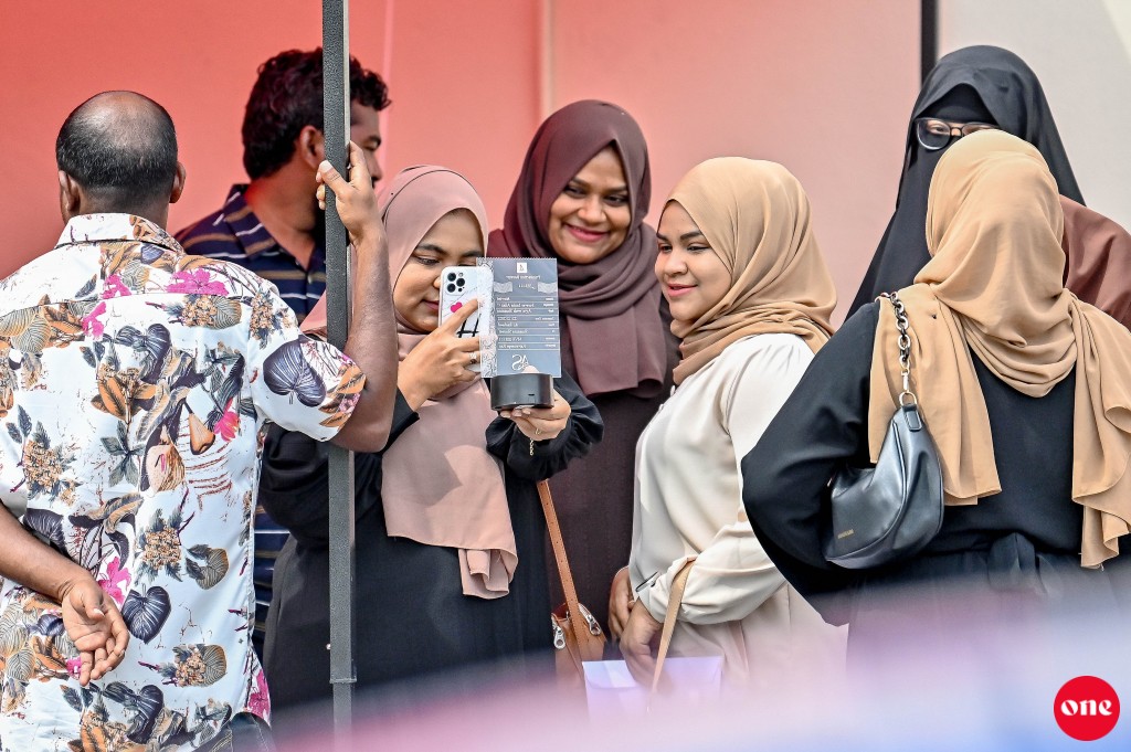 Kaiveni kuran form aaeku thalassemia card konme court akahves dhen hushahalhan jeheyne 