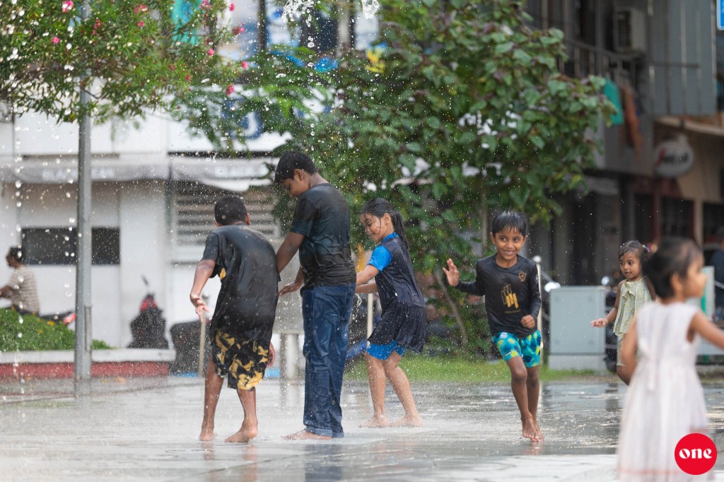 Kudakudhin ge hagguthah rakkaatheri kurumuge gaanoonu muraajaa kuranee