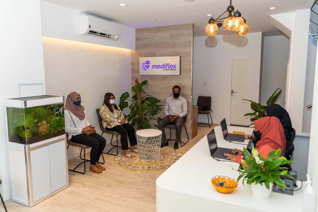 Bainalaguvaamee minganduge Raajjeyge furathama laboratory akah Mediflex hedhumuge masahkaiy fashaifi