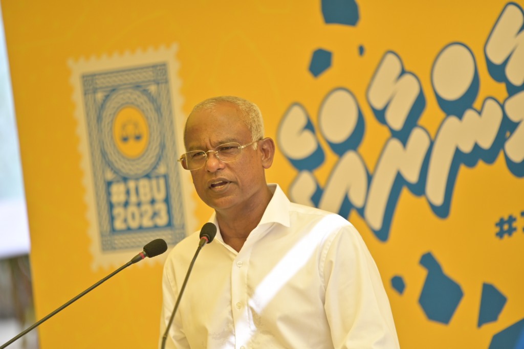 Rakeedhoo gai ves Raees thakuraaru kurehvee kuda rah bodu rah thafaathu nukurumuge siyaasathu, vidhaalhuvee mieeves dhivehin kamah!