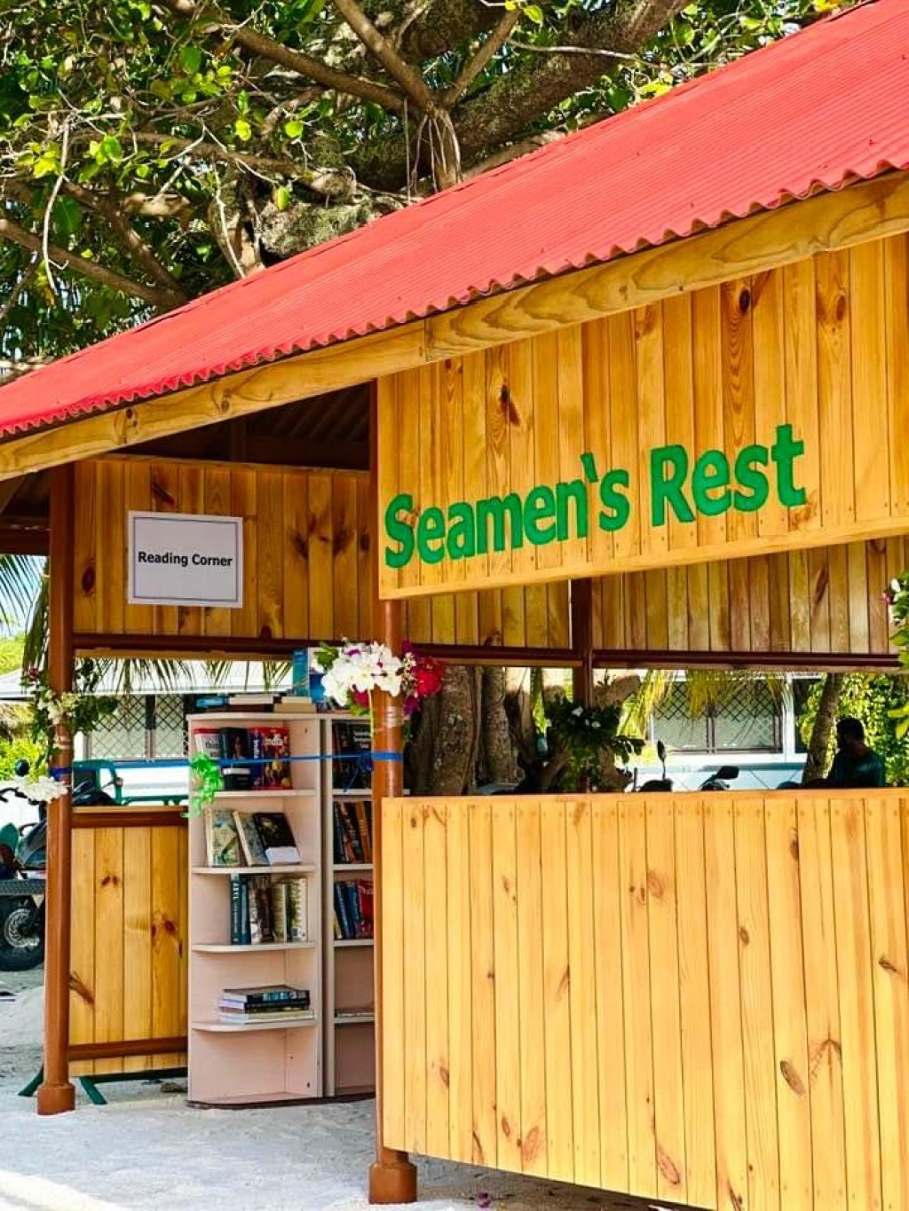 Bainalaguvaamee Seamanunnah hidhumaiy dhinumah ''Seamans Rest'' hiyaa hulhuvaifi