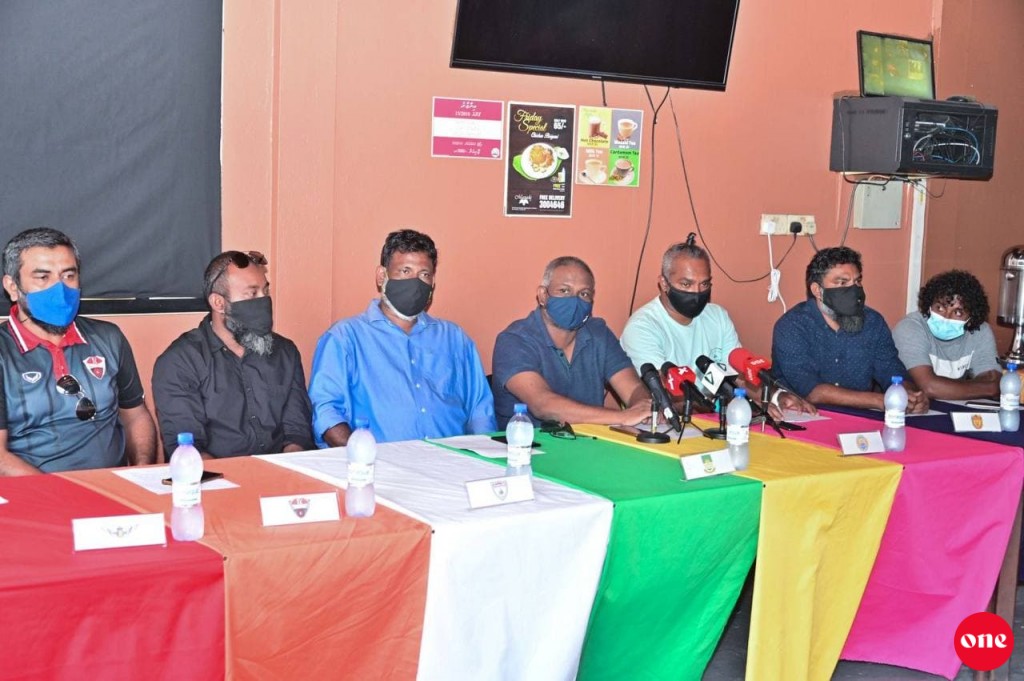 Club thah baaruveri nuve football varugadhaeh nuvaane eve.