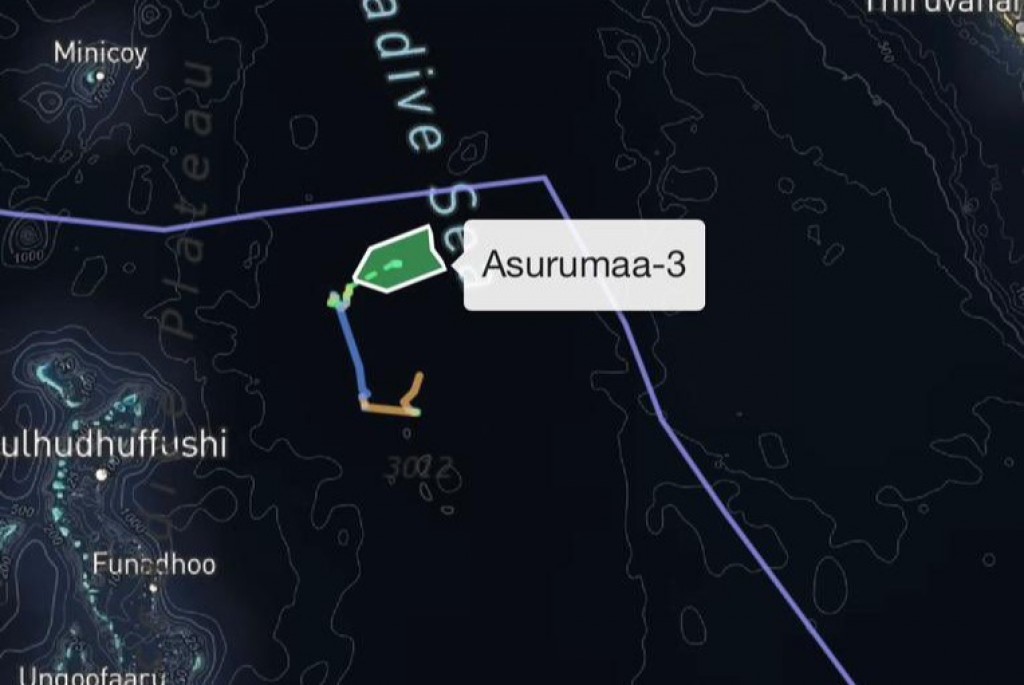 India sifain dhoanyah eree thuraayaa kiyaa satellite phone eh beynun kuraa kamah bune: Dhivehi masverin