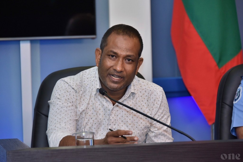 Greater male' kunfuni, HDC aa ehkohlaifi