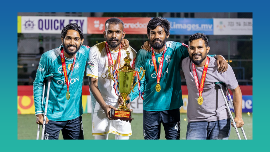 Ajufan angi elhee keeper innahtakai, coach kairee bunee mi thashi nagaidheyne vaahaka