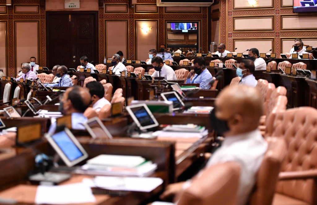 CSC ah menbarun ayyan kurumuge mahssalaigai MDP inn three line whip eh nerefi