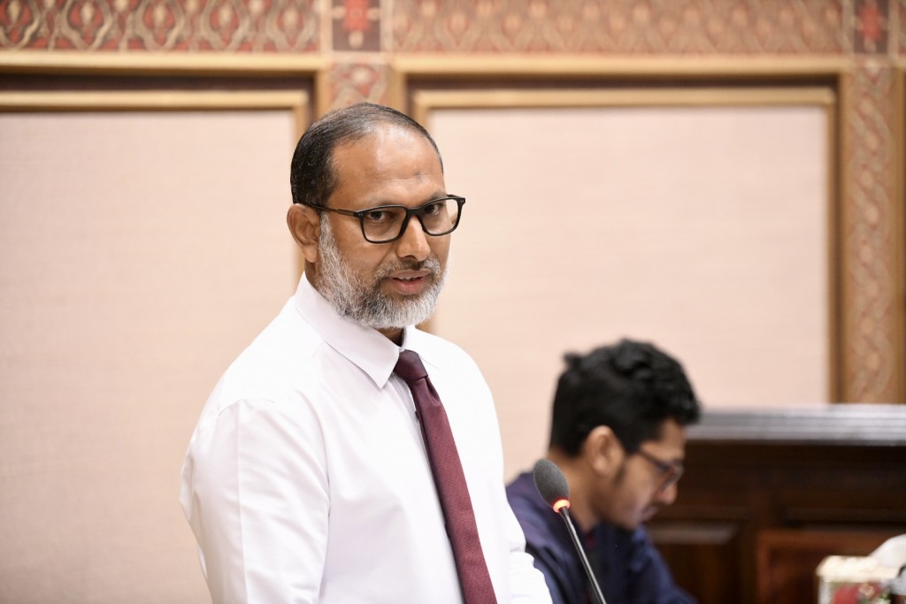 Kuhththakugai baiverivaa fuluhunnah fiyavalhu eba alhan, baeh meehun vaanee vakikoffai: IMran