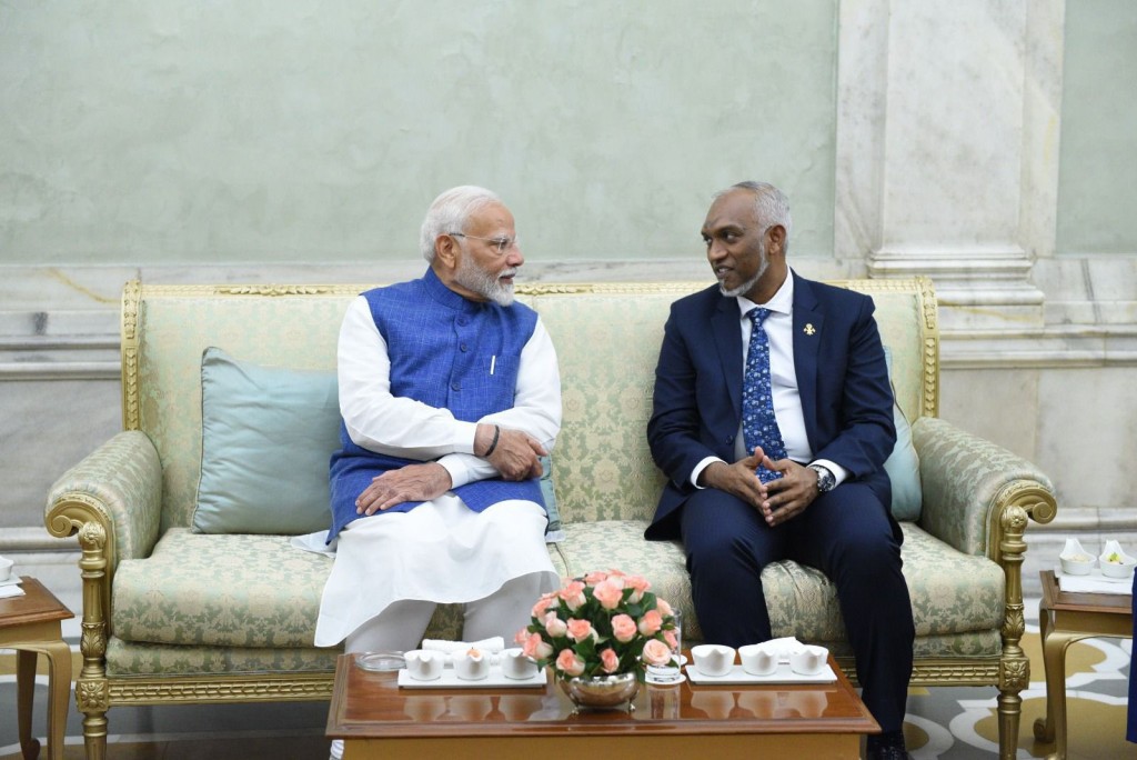 Raees Muizzu India ah vadaigannavanee