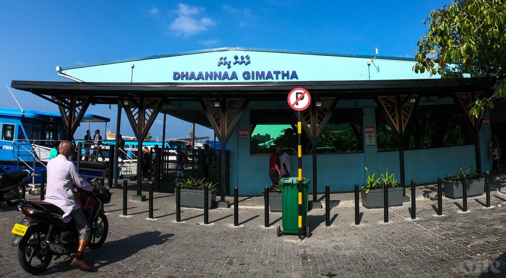 Villimale' ferry terminal kairygai hingi hama maaraamaaree ehgai 3 meehaku hayyaru kohfi