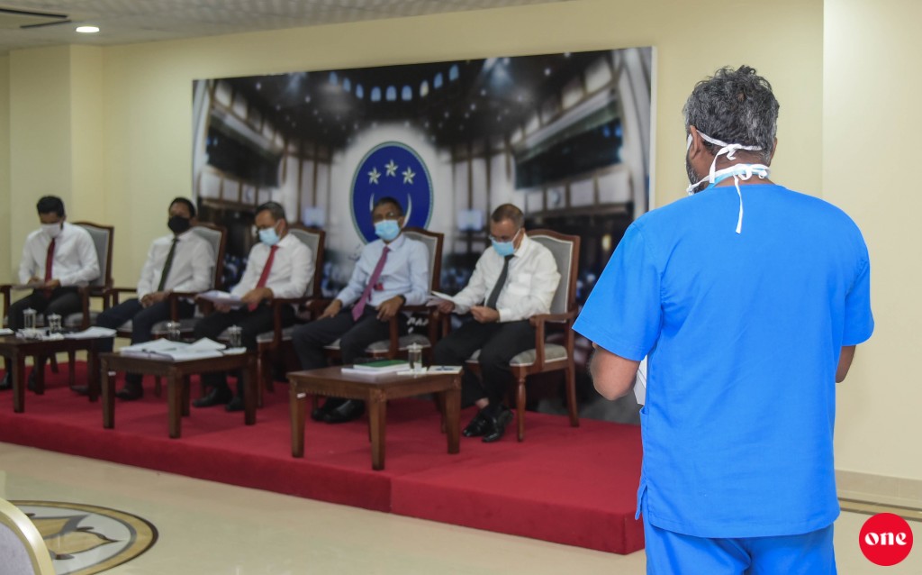 #OnePhoto : Aaammu sihhathu rahkkaatherikurumuge gaanoonah hushahelhi islaahuge bilah aammunge hiyaalu hoadhun