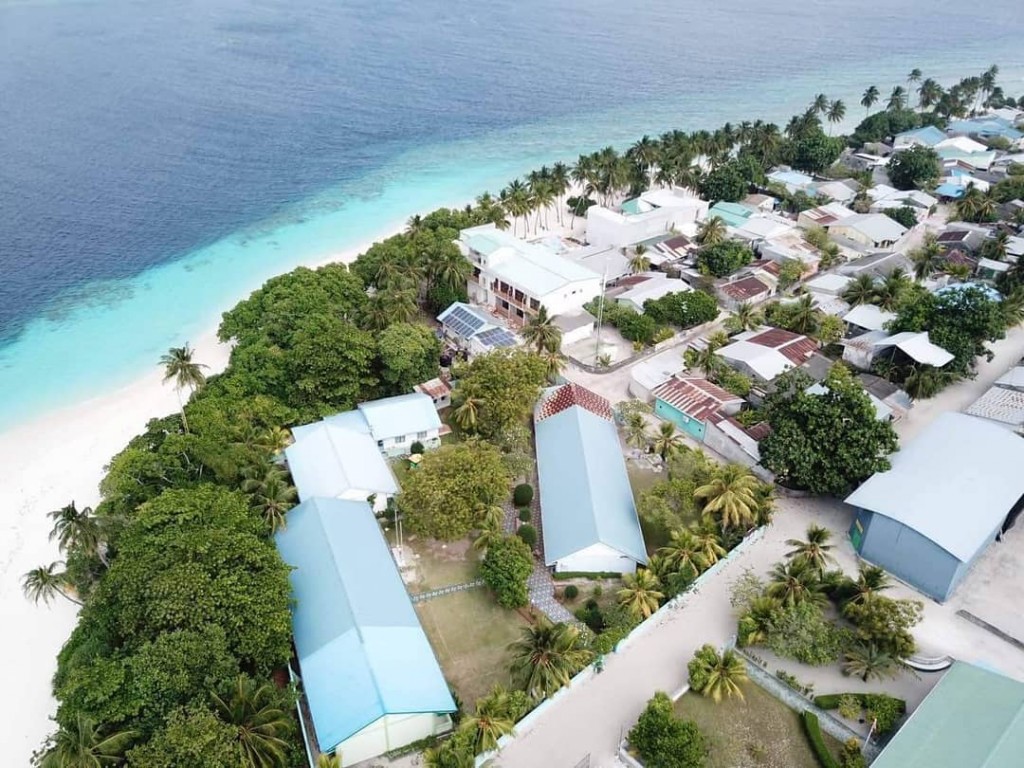 Maalhohun positive vi dhe fathuruverinnaa contact vi dhivehssaku positive vehjje