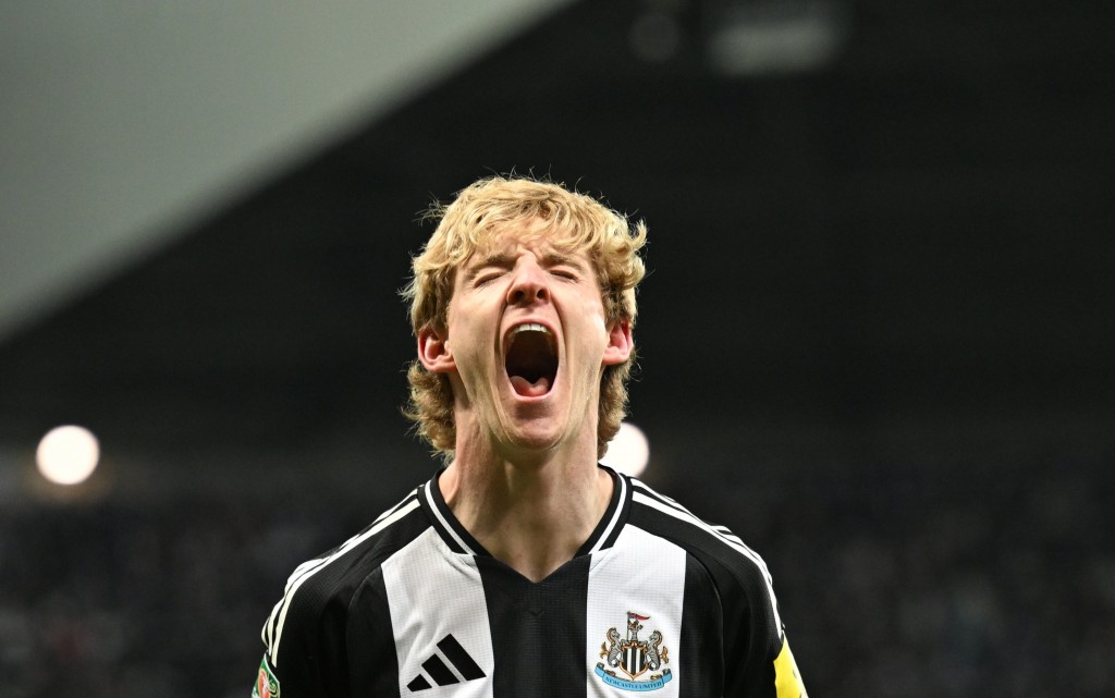 Arsenal katuvaalai, Newcastle league cup final ah