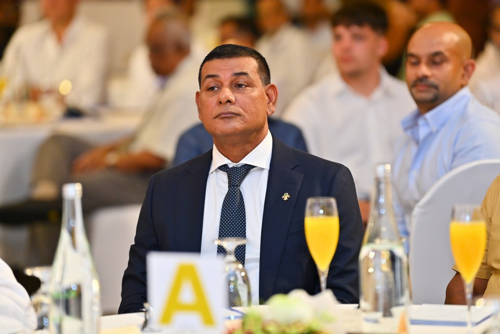 Sun Siyam ge passport hifehetti amuru baathileh nukodhdhin