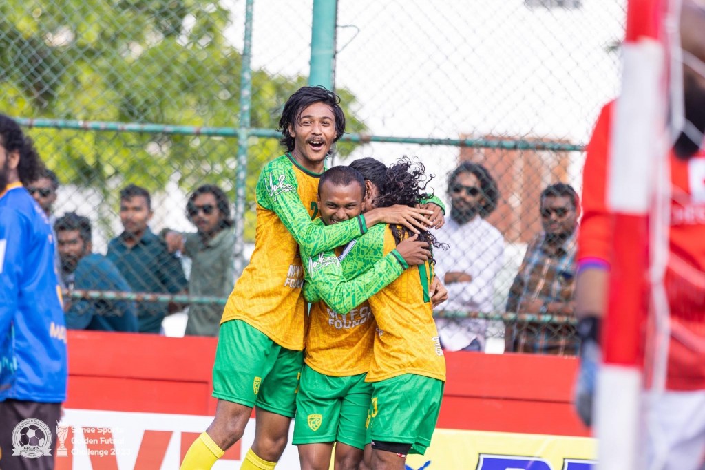 Vaadhoo aai Dhuvaafaru atoll final ah, Kinbidhoo aai Omadhoo adhi Veymandoo atoll Th. Atoll semi ah