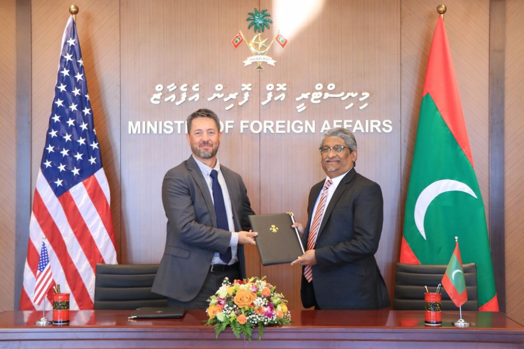 Heyoverikan kuriaruvan Raajje in kuraa masahkathah ehee vaan America in 3 million dollar dhenee