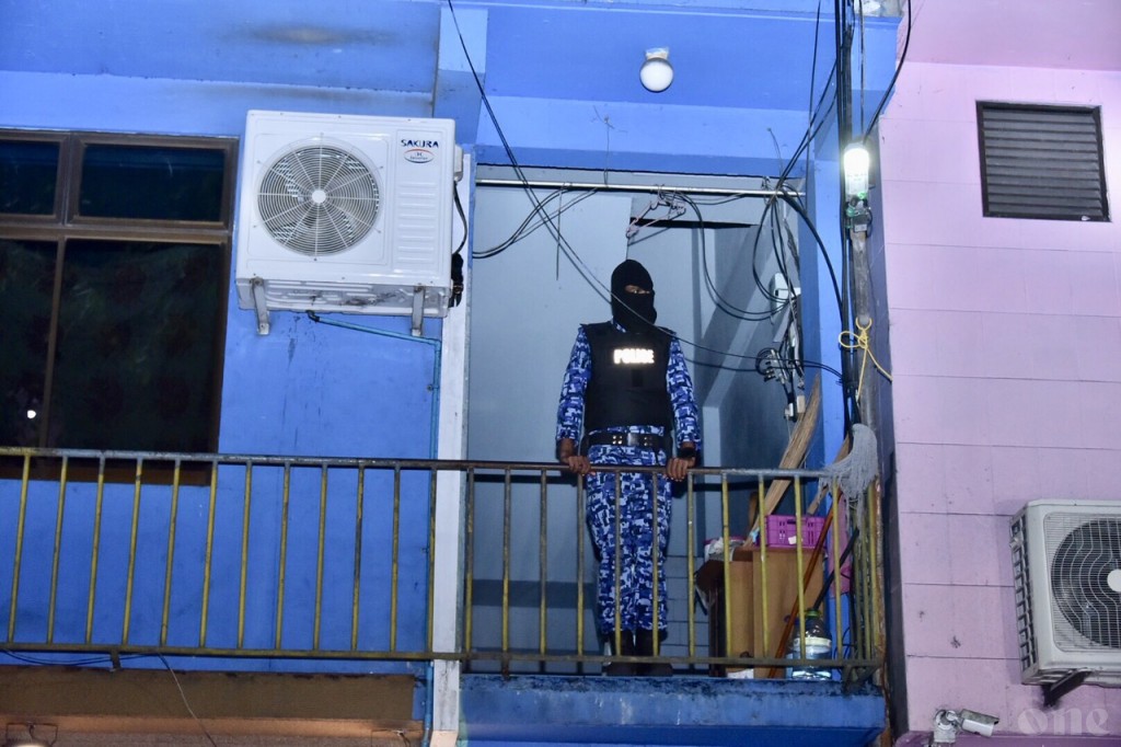 Male ge ehge thereygai raheenu kohfai huri meehaku salaami kohfi