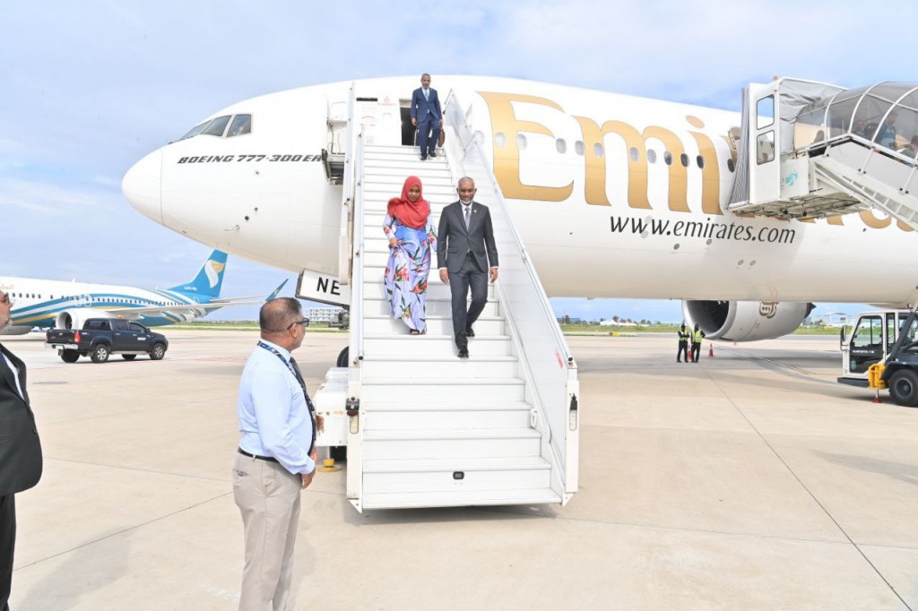 Raees ge dhekanbalun Singapoor ah kurevvi dhathurufulhah fahu Raajje vadaigenfi