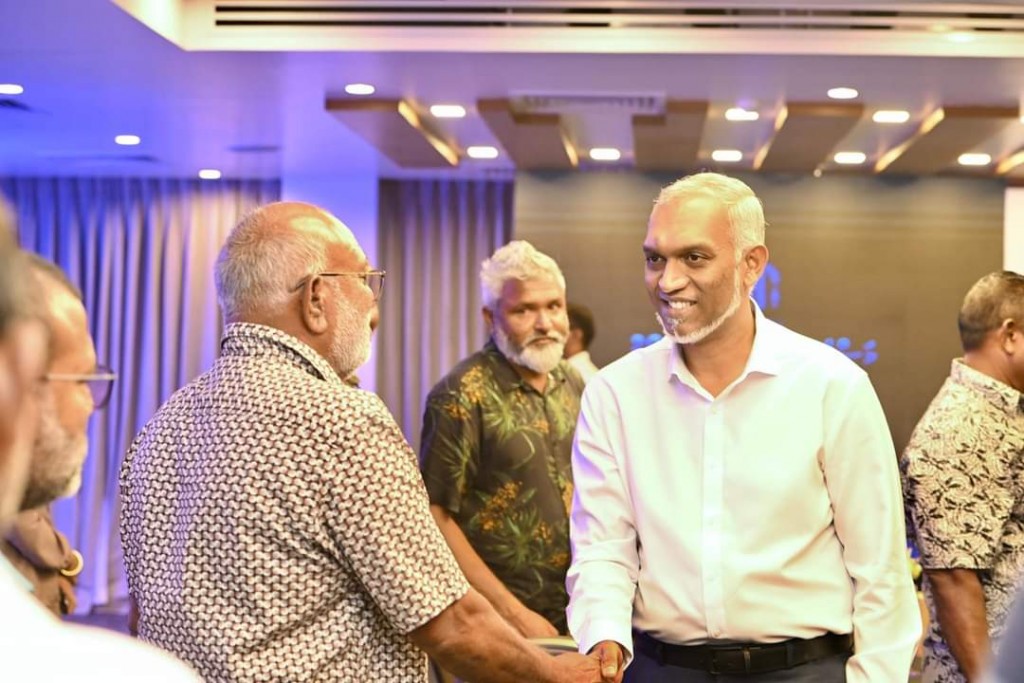 Masverin madhuvee vazeefaa thakaa hedhi, ekan rangalhu kuraanan: Raees