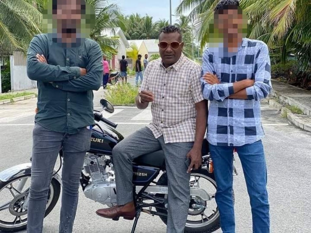 Usoolaa hilaafah mathiveri ah eri 11 meehaku hayyaru kohfi, Jabir ves himeney