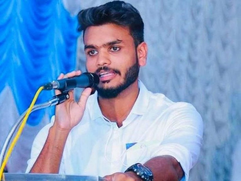 Loabeege hayaathugai kaiveneege goh jahan kuri dhathurugai flight dheburive hihddhathi nimumeh!