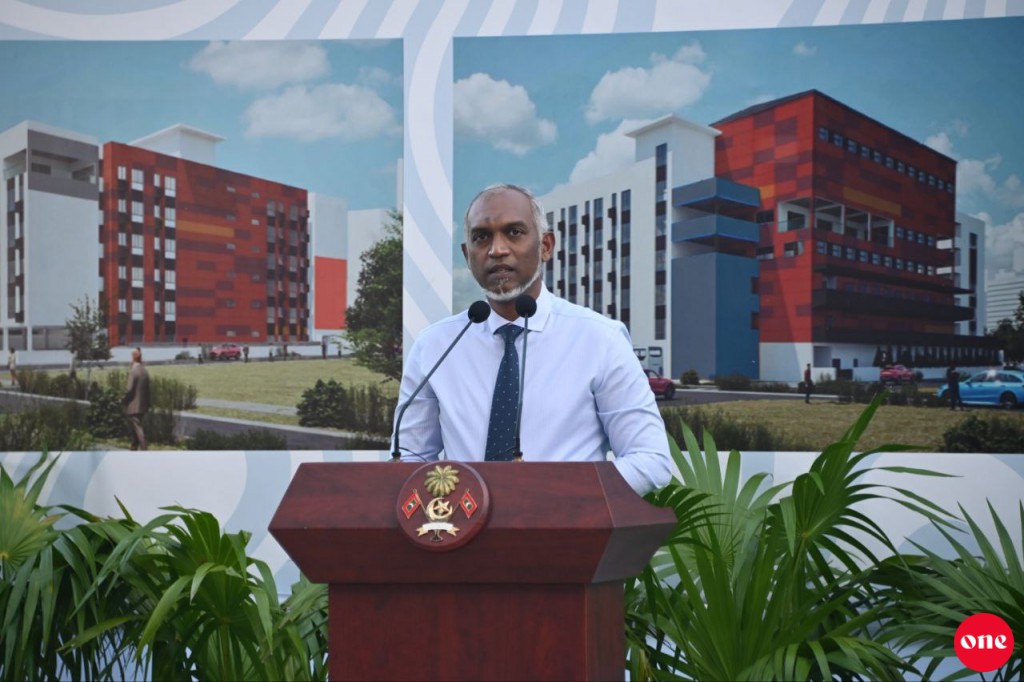 Hiyaa Flat gai lift harukumuge ehbasvumuge masahkaiy fashaifi