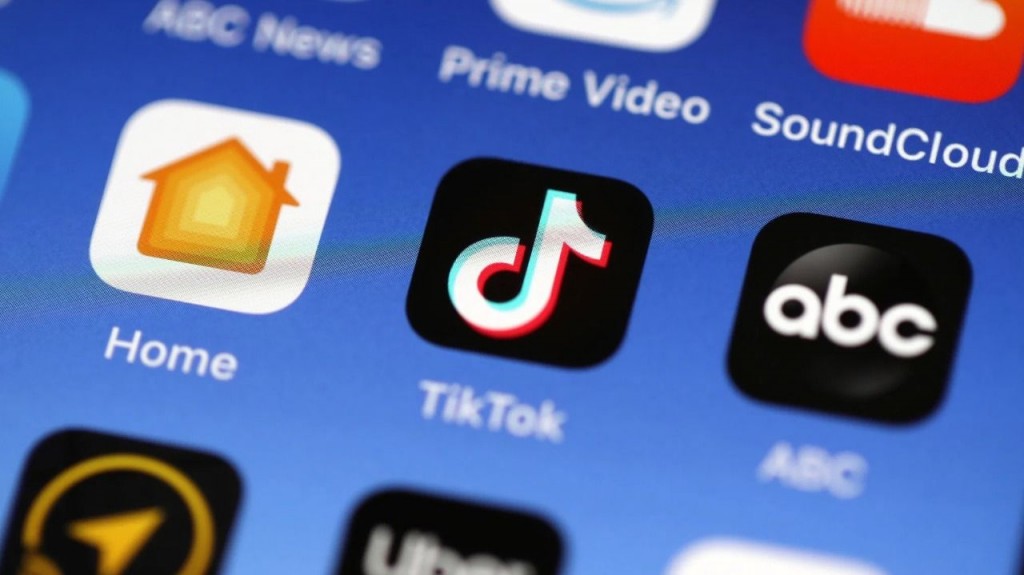 India bans 118 Chinese apps in new backlash over border dispute