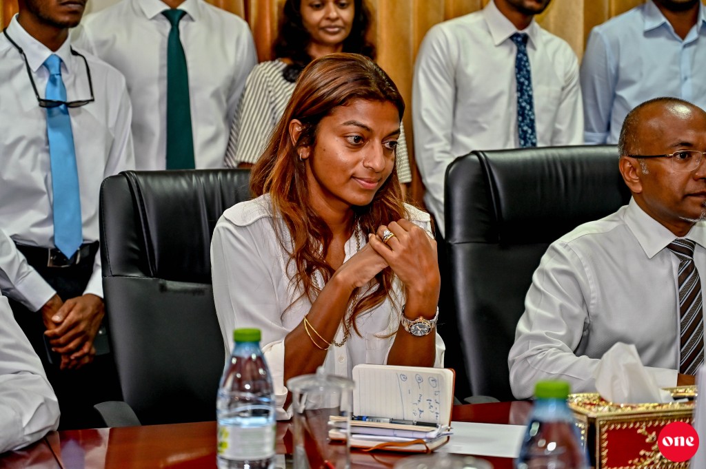 The Democrats registry nukohdhee maagina dhuvahaku nuthibeveynei: Eva