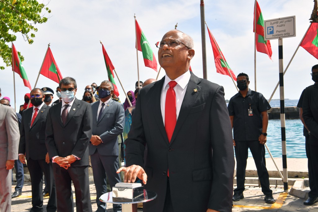 #OnePhoto : Maraamaathah fahu Foreign Ministry ge imaaraaiy alun hulhuvun