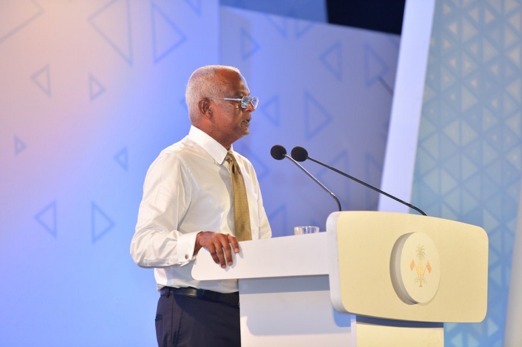 Makunudhoo, Bilehfahi, Thulhaadhoo adhi Vilufushi Airport hadhaane faisaa hoadhijje, dhen othy masahkaiy feshun: Raees