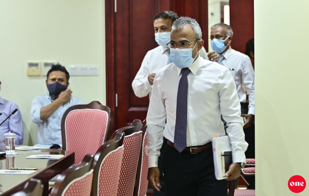 Zamaanee usooluthakaa eku hekkaa behey aa gaanoonuge bill raees office ah fonuvaifi