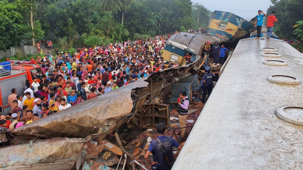 Bangladesh gai 2 reyleh  mudi arai 15 meehaku maruvehjje