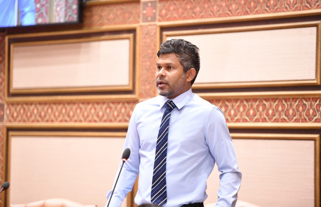 Faresmaathodaa sarahahdhun veli nunegumah govaalai hushahelhi kulli massala beyru kollaifi