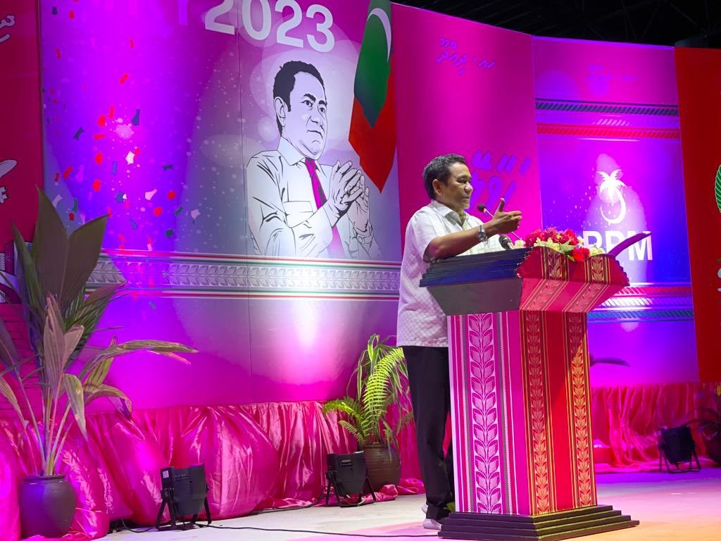 Raees Yameen ge vaudheh Dhihddhoo rayyithunnah, rashugai airport eh hadhaidheynan