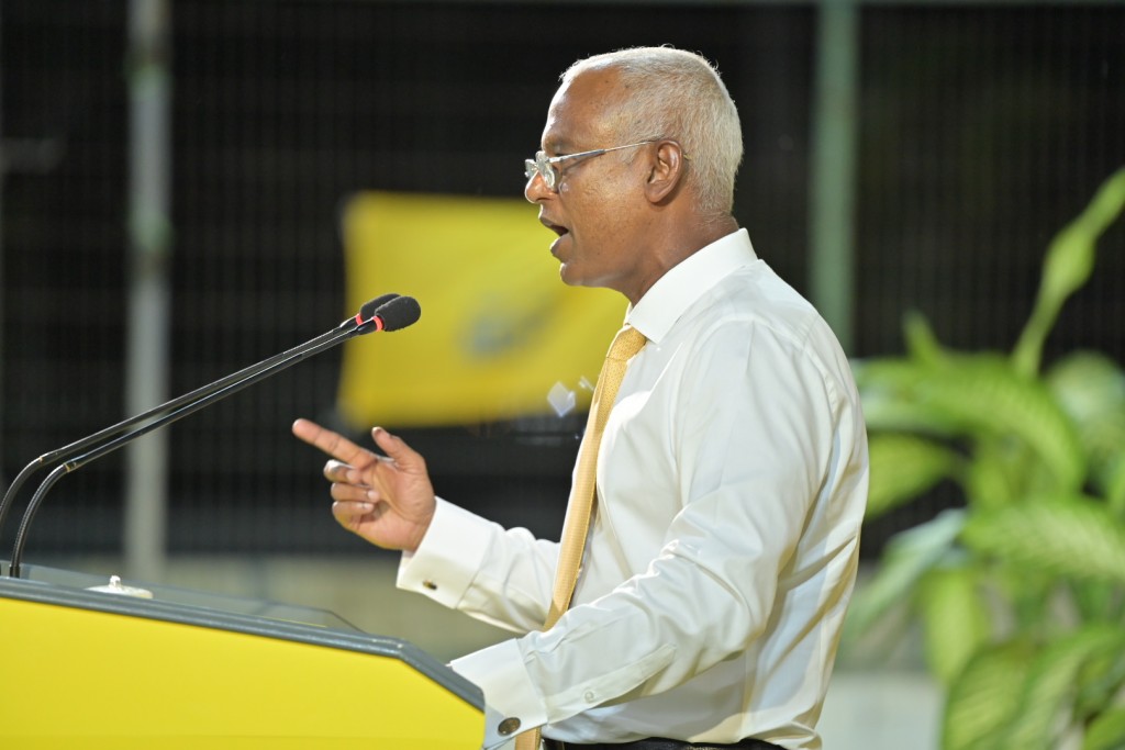 Boduthiladhun mahchah dhenves bodu badhalu geneveyni alhugandumen ah, e vision aai mission eh idhikolhugai nei: Raees