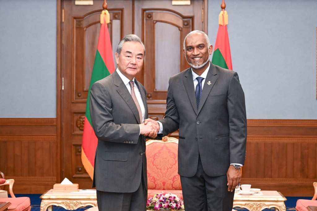 China ge Foreign Minister Raajje vadaigenfi