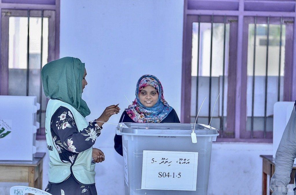 Raajjein beyru gaumuthakugai vote foshi bahattaanee madhuvegen 150 meehun registry kohfinama: EC