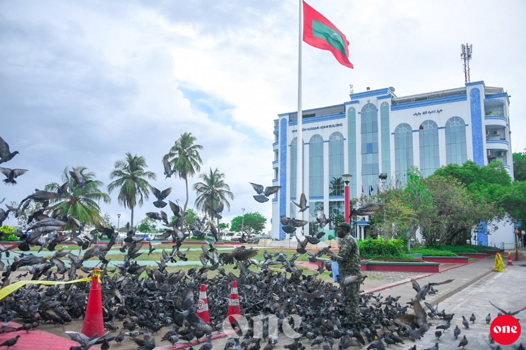 Jumuhooree maidhaanah gina adhadhehgge vina aai geri gui hoadhanee