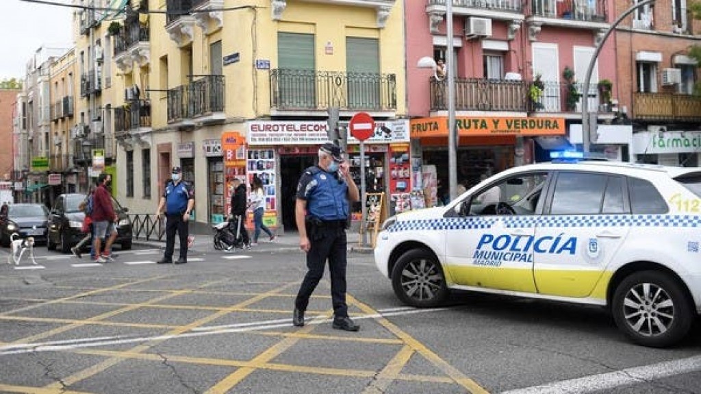 Lockdown ge gavaidhaa hilaafuvee meehehgge moonumatheegai jahan kamah France ge meehaku bunefi